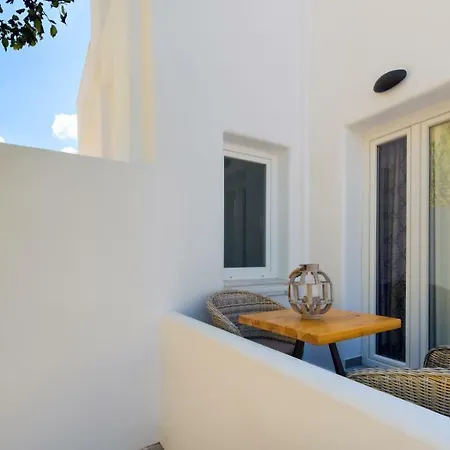 Emerald Collection Karterados (Santorini)