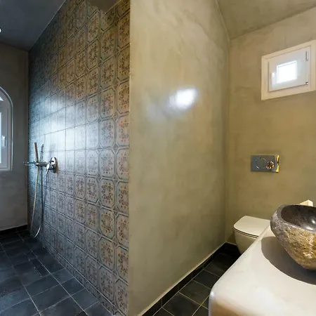 Hotel Emerald Collection 3*